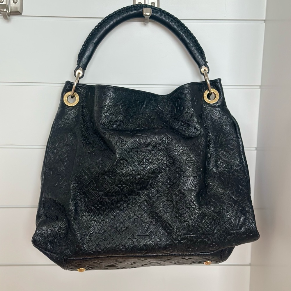 Louis Vuitton Empreinte leather Artsy MM bag